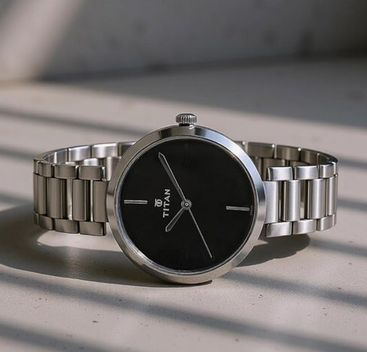 Titan Youth Analog Black Dial Women's Watch