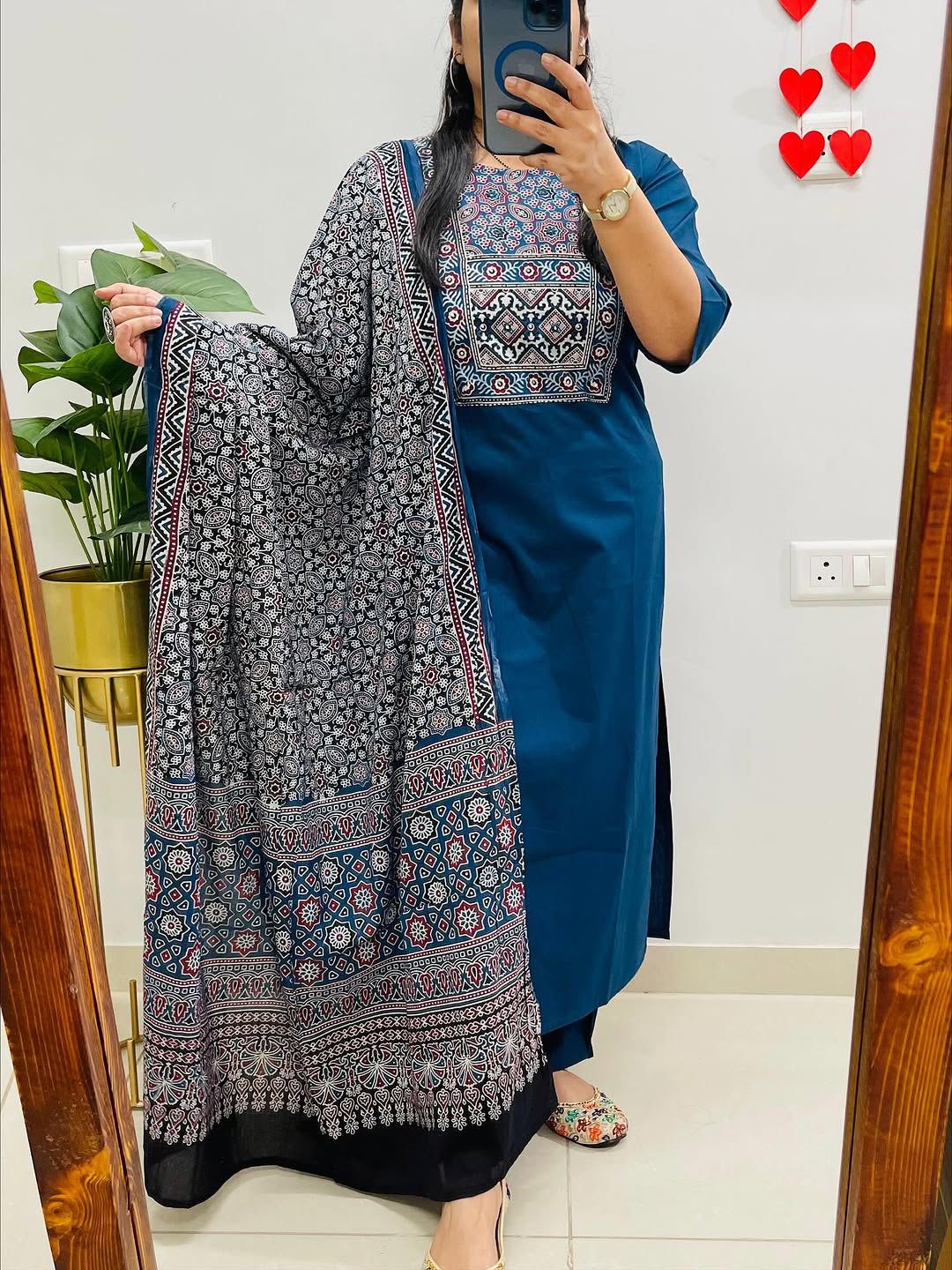 Kurti,pant& dupatta set is perfect for the summer season
