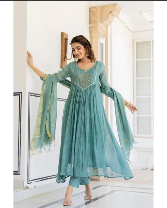 Anarkali suit very beautiful neck embroidery 🪡 and less And embroidery 🪡 in hand