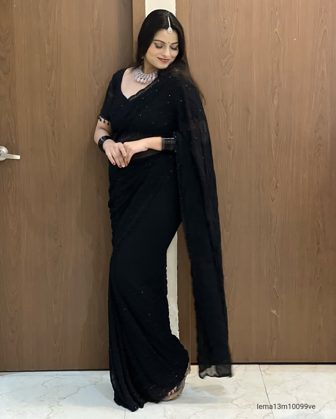 Fox Gorggte Saree With Beautiful Khatli Cut Dana Handwork Along With Hand Diamond Work