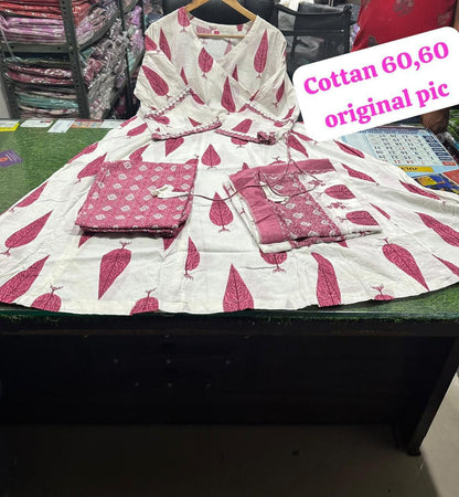 Anarkali kurta set with new style in saganeri  print