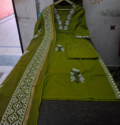 Embroidery Solid Kurti pant & Printed Dupatta