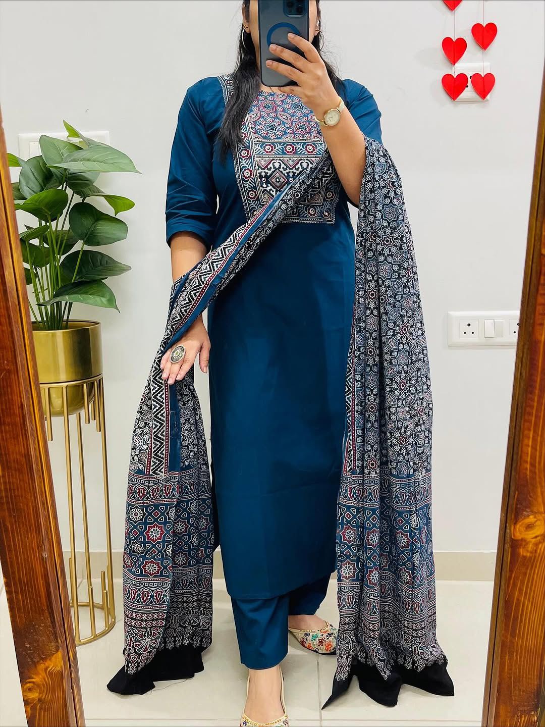 Kurti,pant& dupatta set is perfect for the summer season