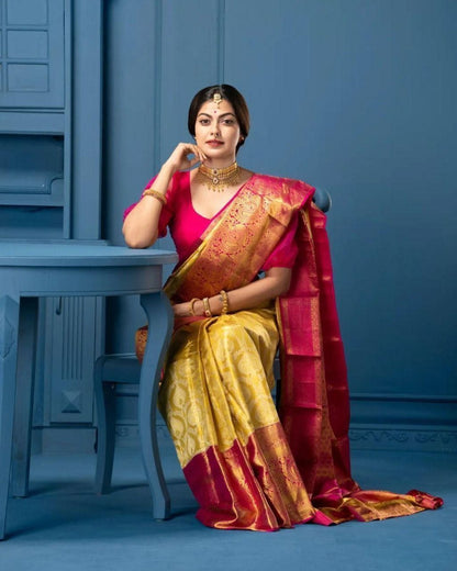 RICH PALLU & JACQUARD WORK ON ALL OVER THE SAREE