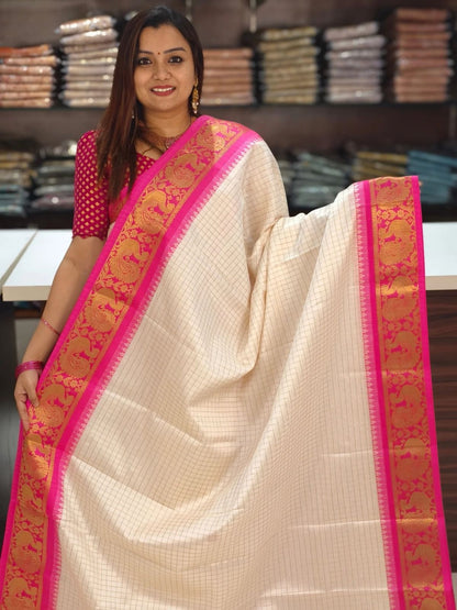 Mercerised Soft silk Saree in Exclusive border Self Checks Pattern design
