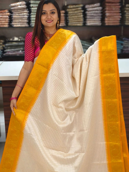 Mercerised Soft silk Saree in Exclusive border Self Checks Pattern design