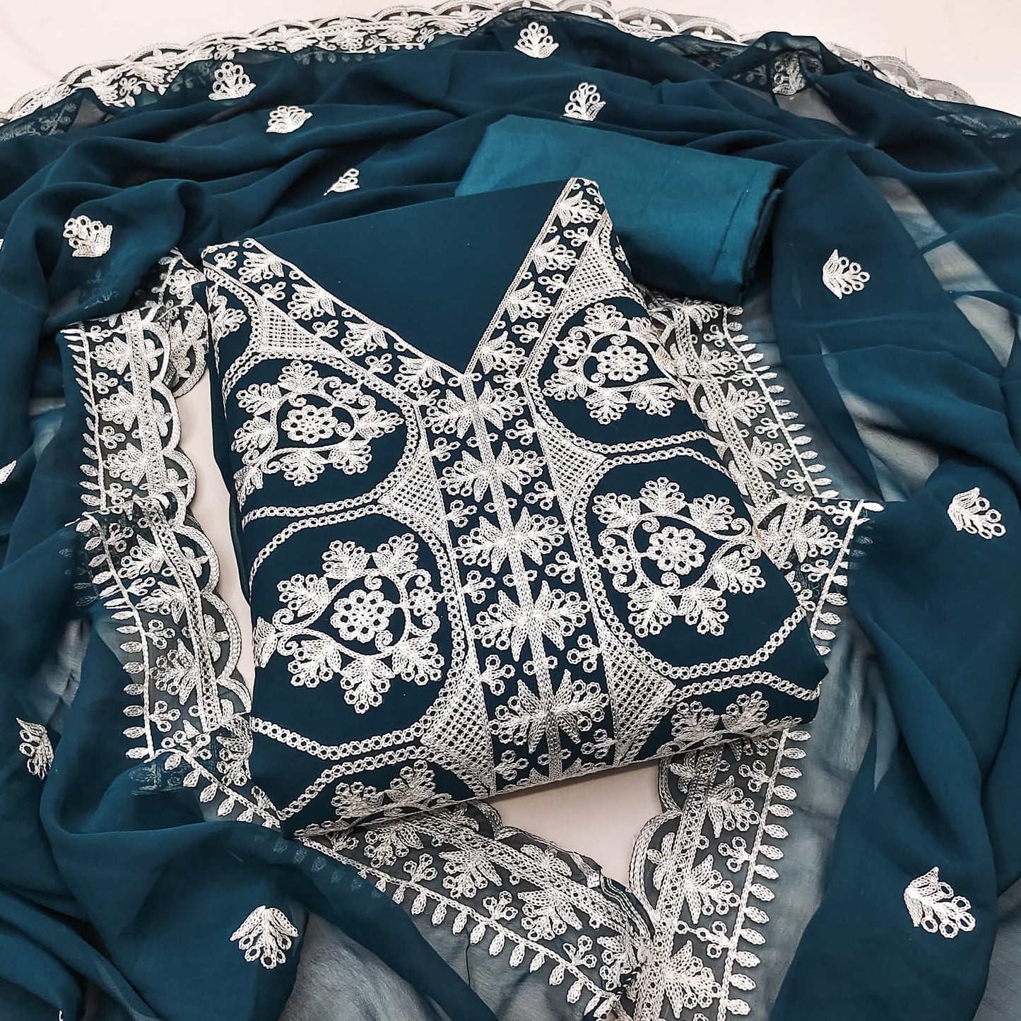 𝕁𝕆ℝ𝕁𝔸𝕋 𝕄𝕌𝕃𝕋𝕀 AARI WORK KURTI