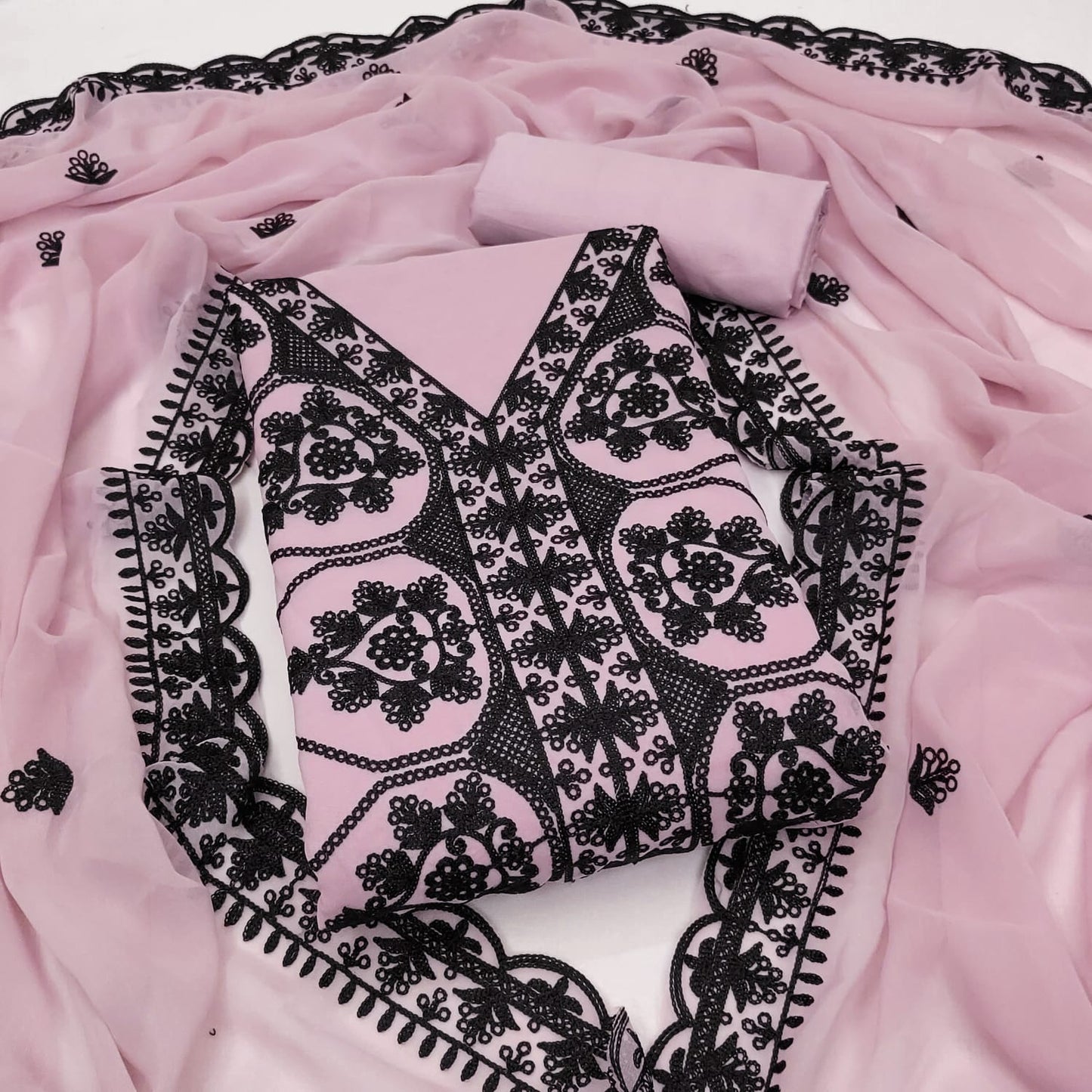 𝕁𝕆ℝ𝕁𝔸𝕋 𝕄𝕌𝕃𝕋𝕀 AARI WORK KURTI