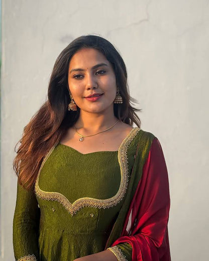 Emb Anarkali A Perfectly Enhanced With  Golden Thread Work