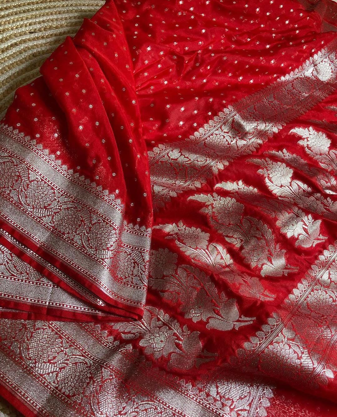 Dyeble Semi Kataan georget saree