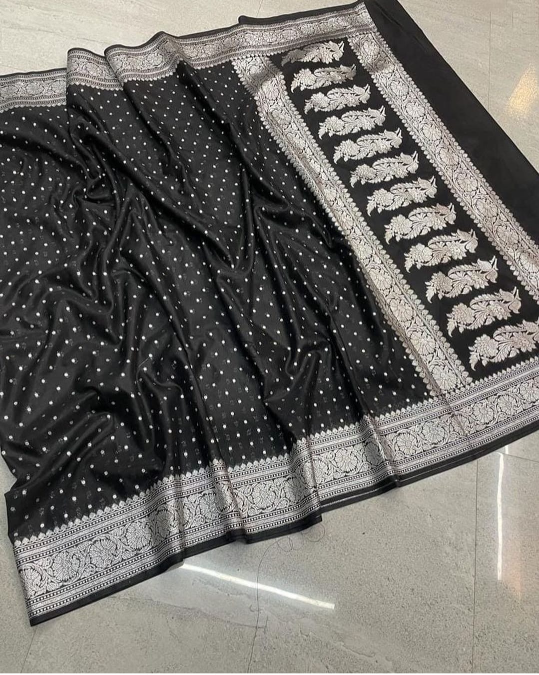 Dyeble Semi Kataan georget saree