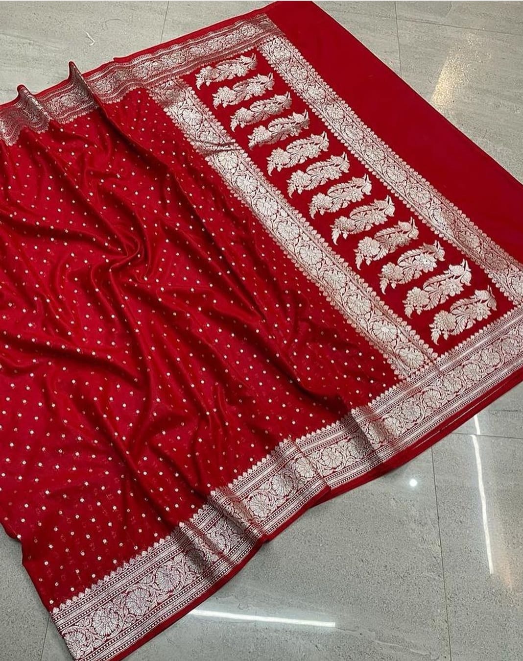 Dyeble Semi Kataan georget saree