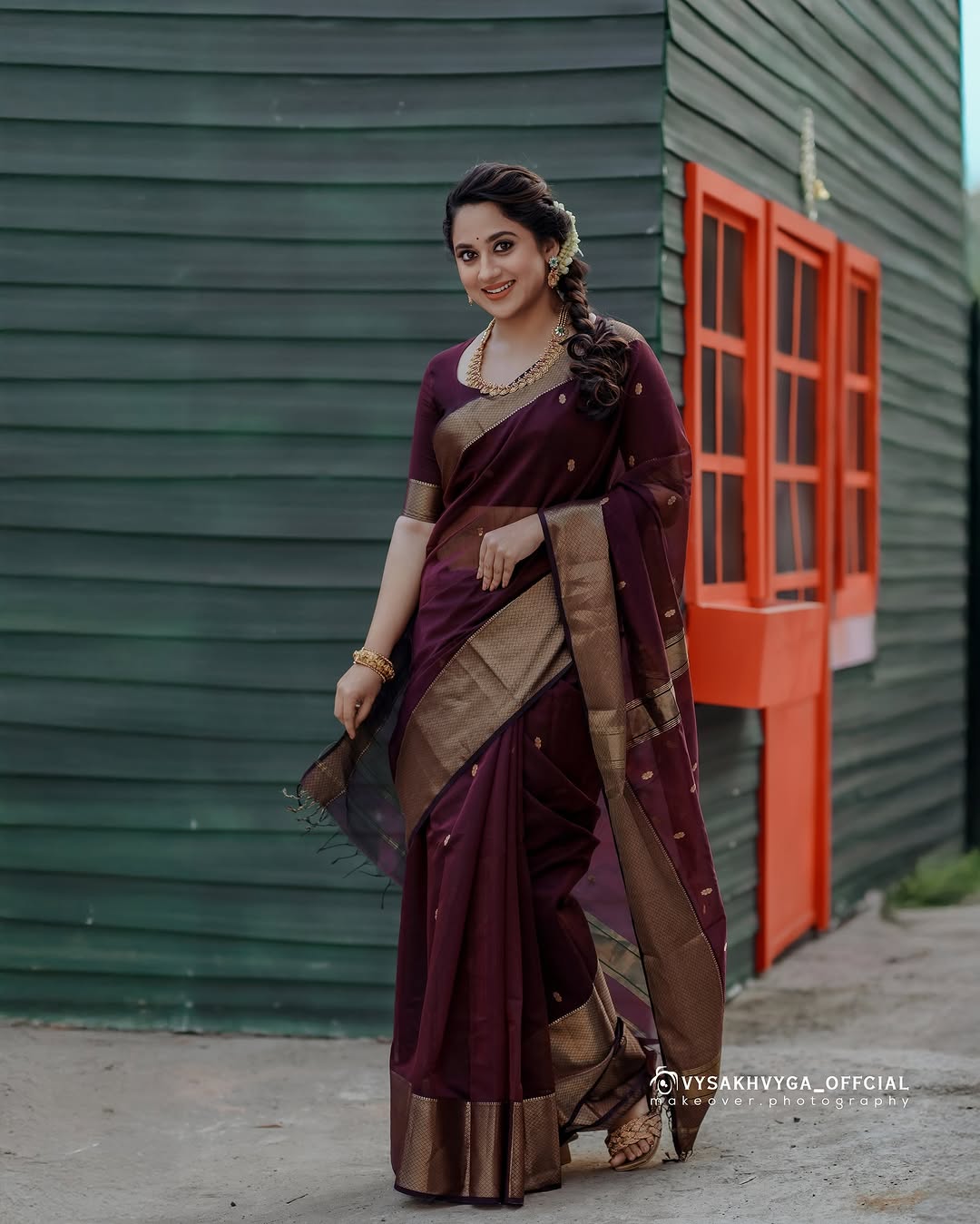 Silk Saree from the this store is adorned with beautiful Zari work
