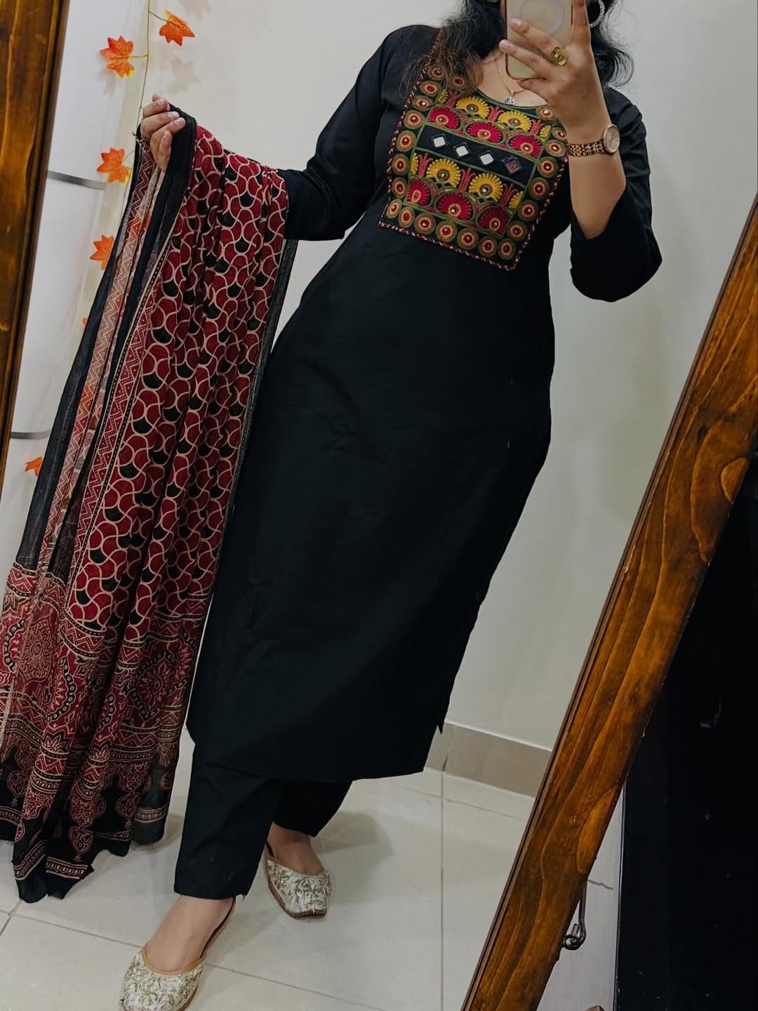 Beautiful Straight kurti pant dupatta set in Premium Rich Dhabu Cotton with original mirror in yoke with thread detailing paired with mulmul cotton dupatta