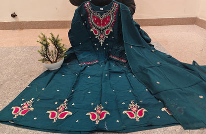 Cotton Suit Set With Thread Work, Highlighting On The Kurta